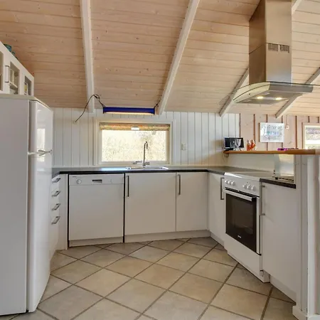 Uma - 400m From The Sea By Interhome בית נופש